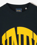 UNIV. ビッグアーチロゴ Tシャツ NAVY